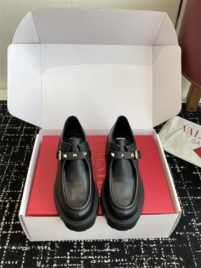 Va1e*ntin0 loafer