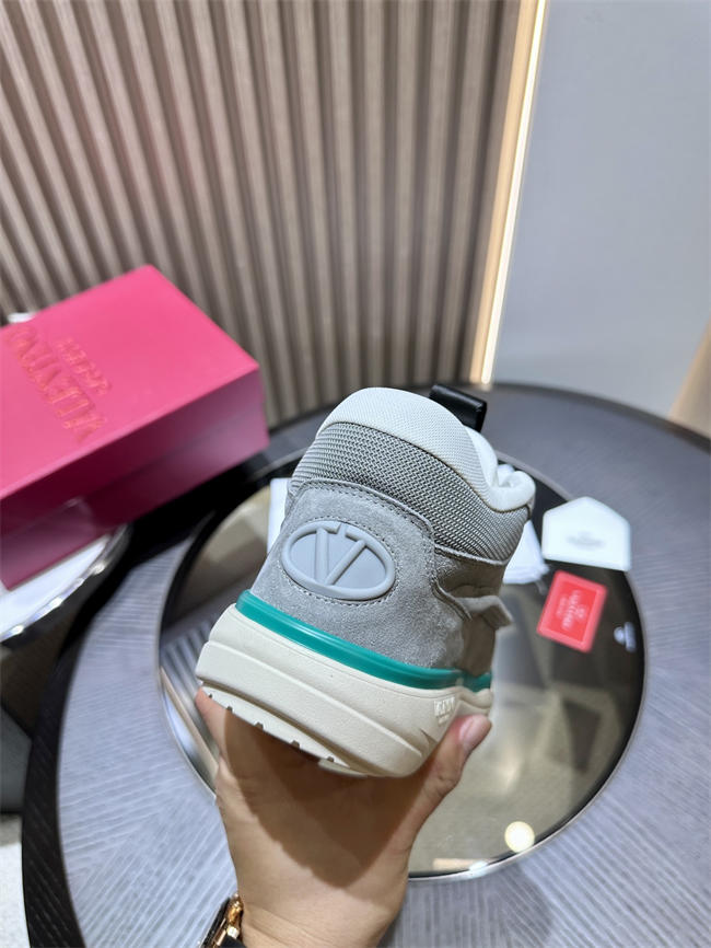 Va1e*ntin0 sneakers