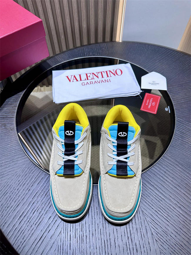 Va1e*ntin0 sneakers