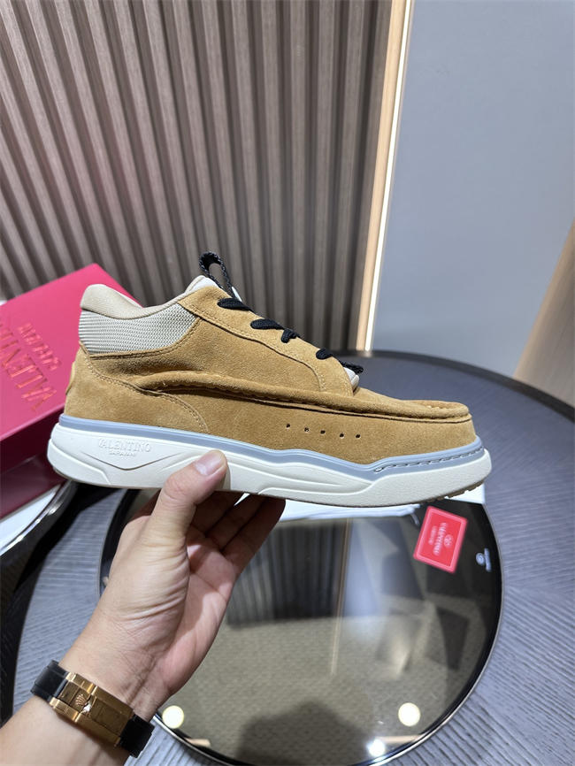 Va1e*ntin0 sneakers