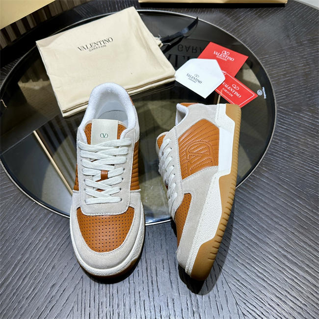 Va1e*ntin0 sneakers
