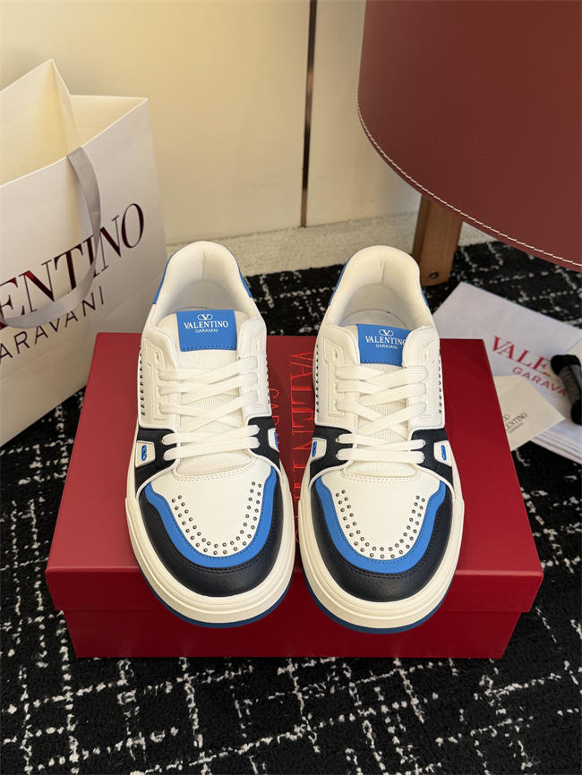 Va1e*ntin0 sneakers