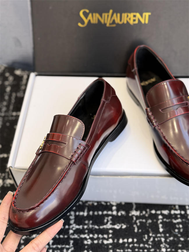 Y51 loafer
