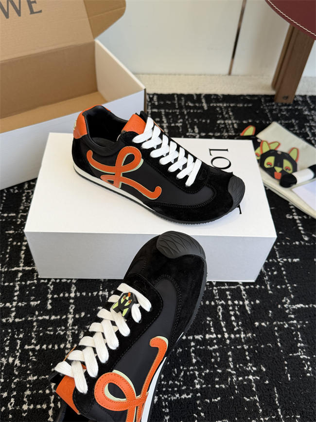 L0ew* sneaker