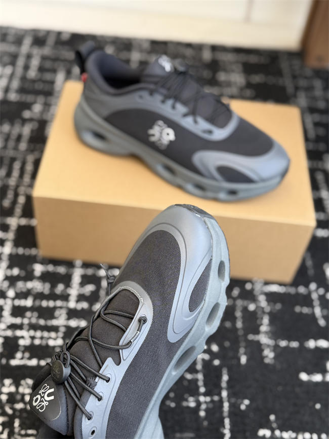 L0ew* sneaker