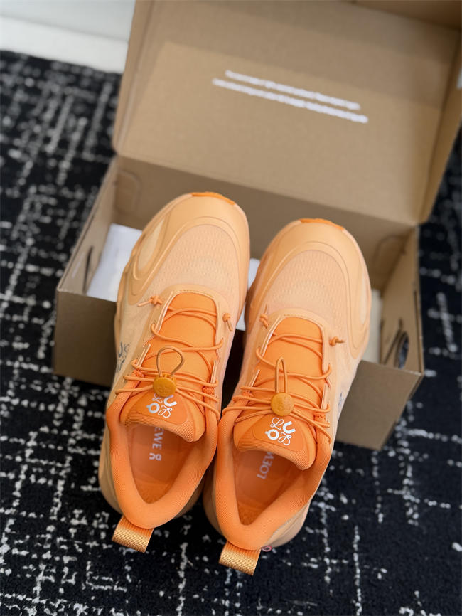 L0ew* sneaker
