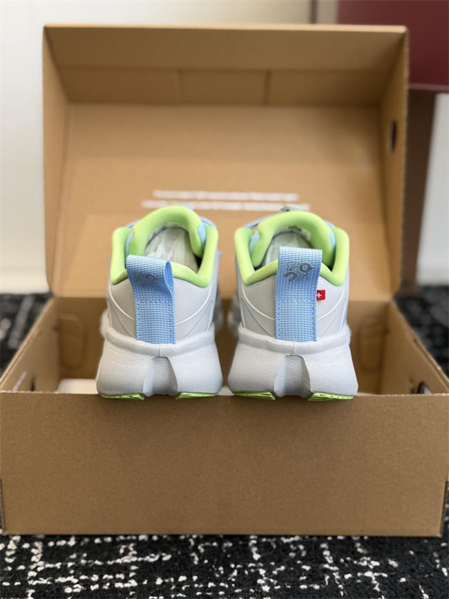 L0ew* sneaker