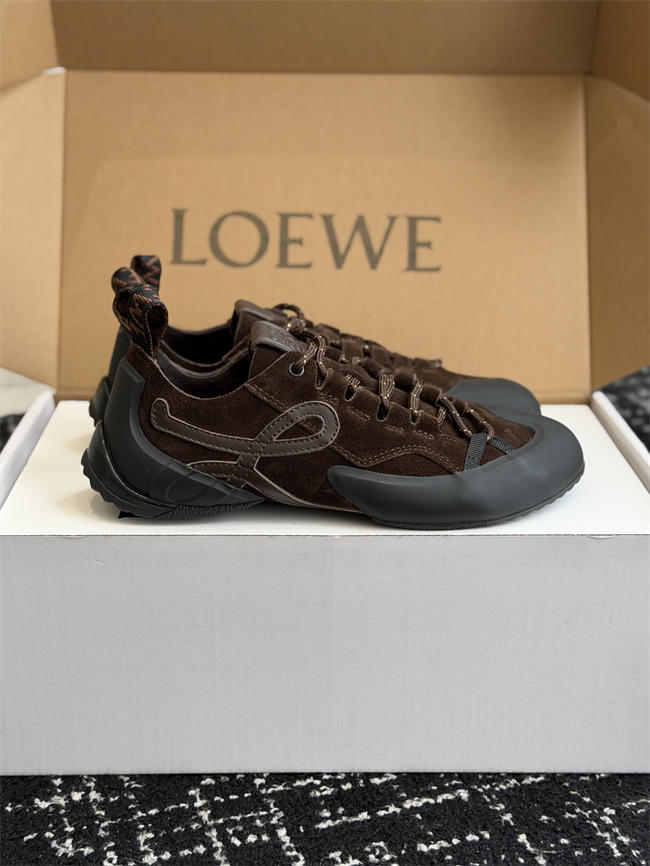 L0ew* sneaker