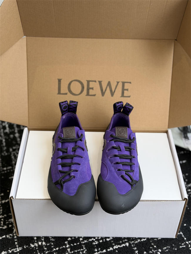 L0ew* sneaker