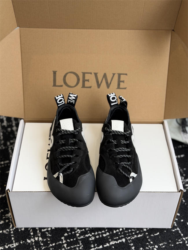 L0ew* sneaker