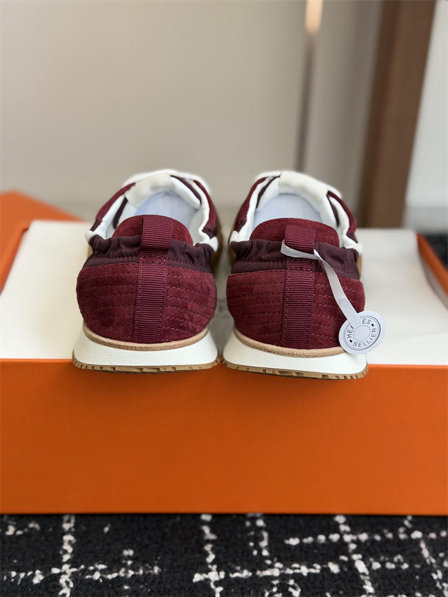 H**me5 sneaker