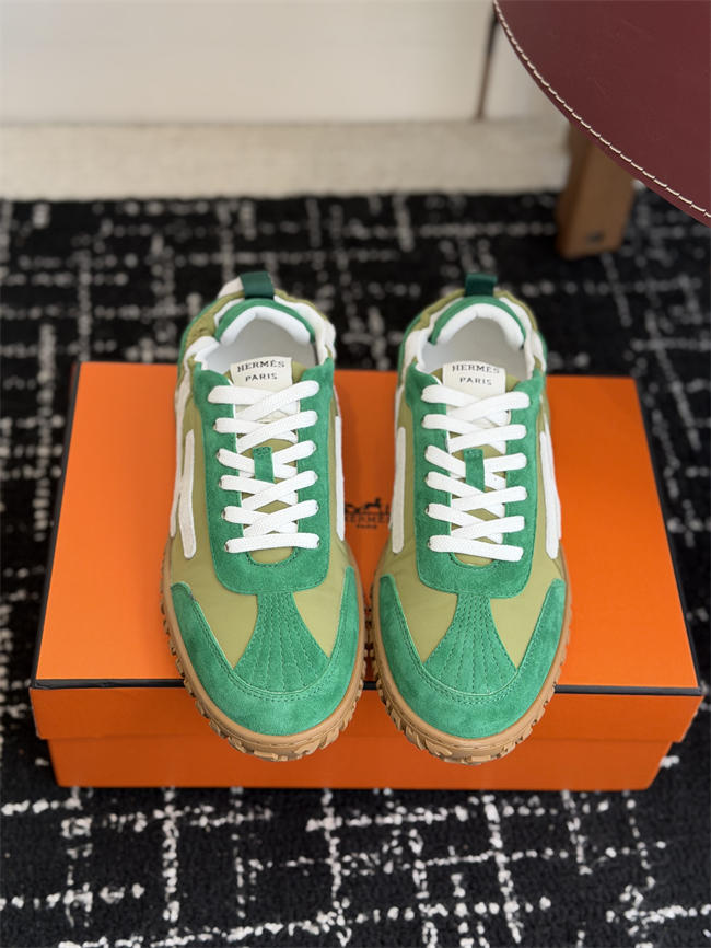 H**me5 sneaker