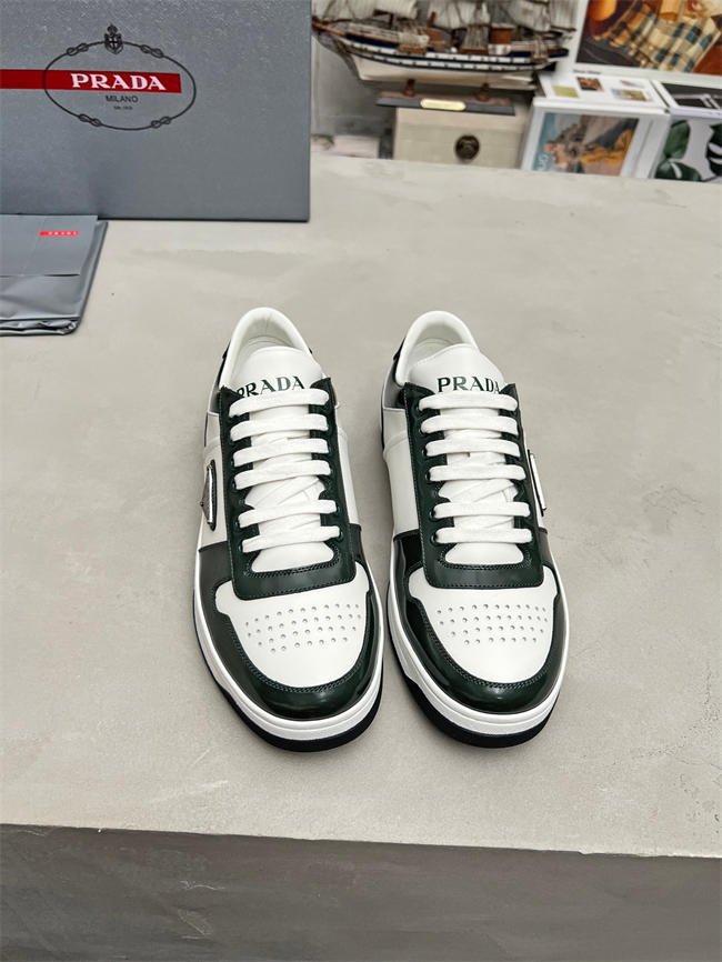 Pra*a sneaker