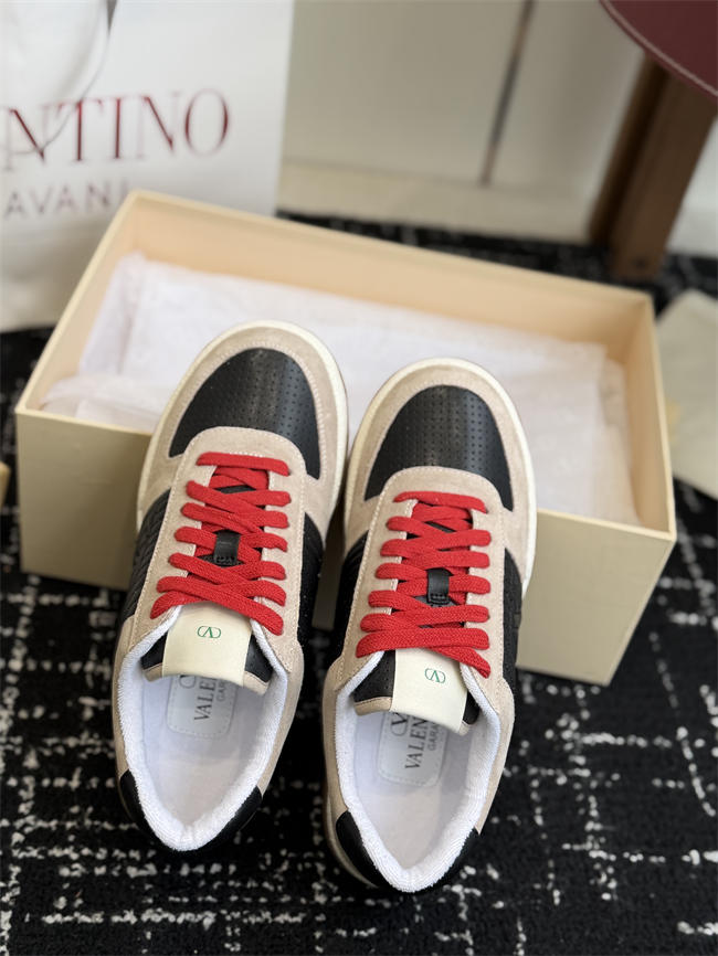 Va1e*ntin0 sneakers