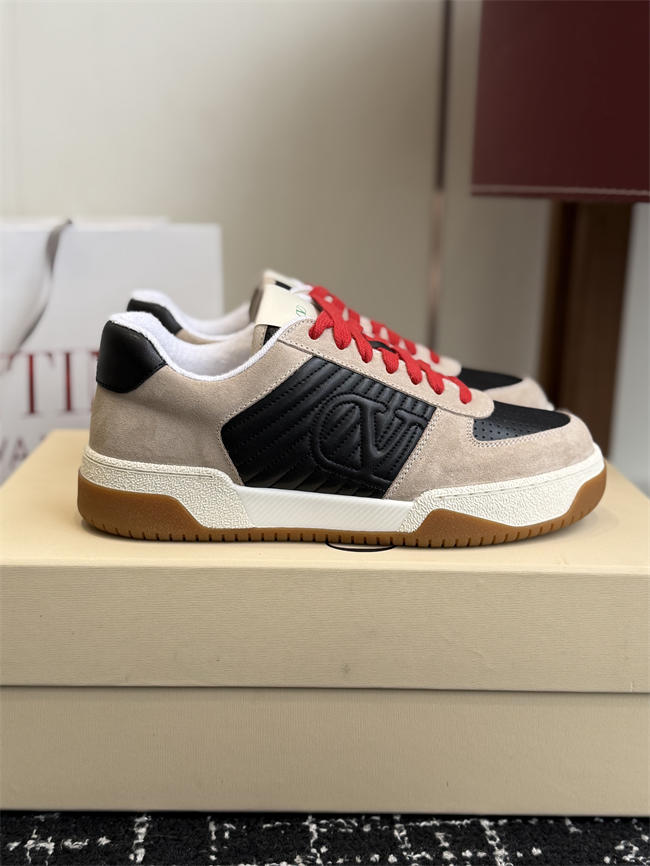 Va1e*ntin0 sneakers