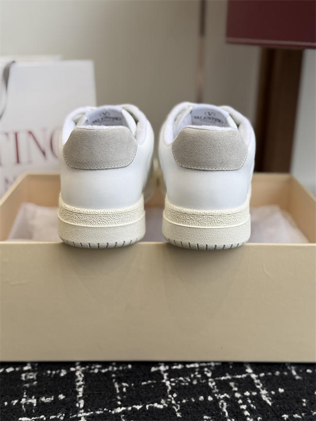 Va1e*ntin0 sneakers