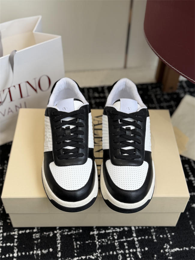 Va1e*ntin0 sneakers