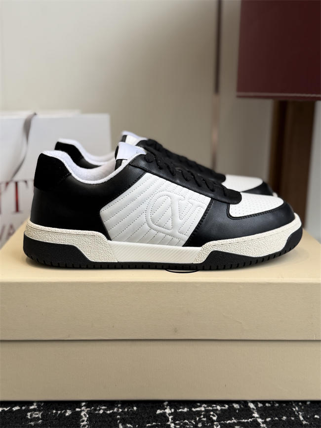 Va1e*ntin0 sneakers