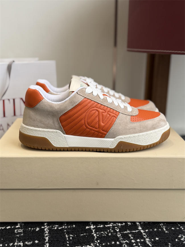 Va1e*ntin0 sneakers