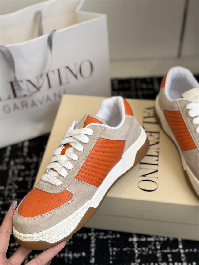 Va1e*ntin0 sneakers