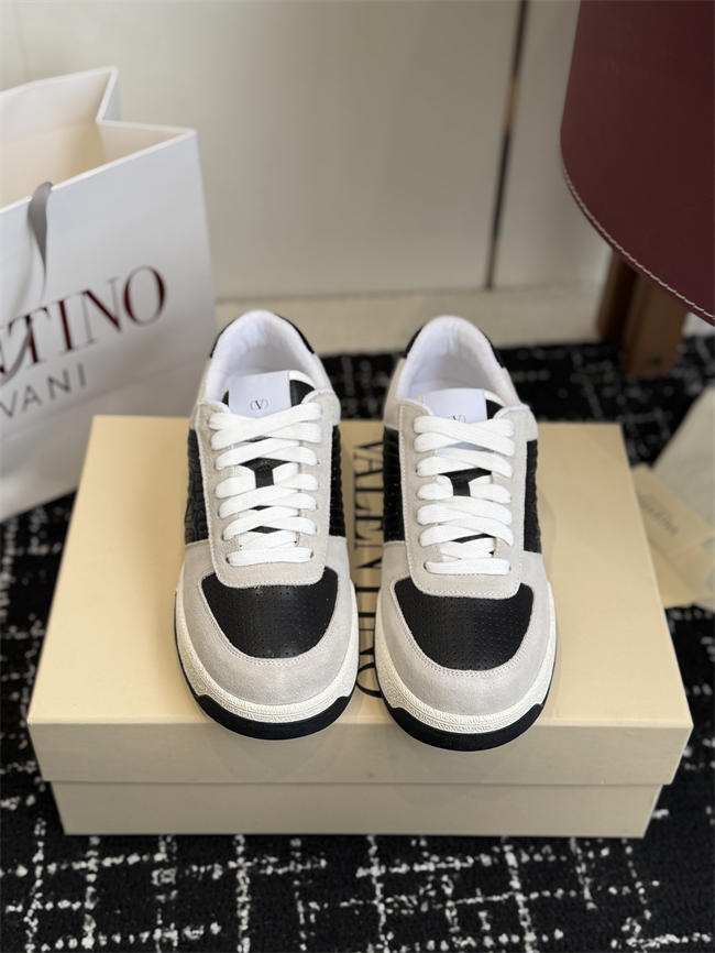 Va1e*ntin0 sneakers
