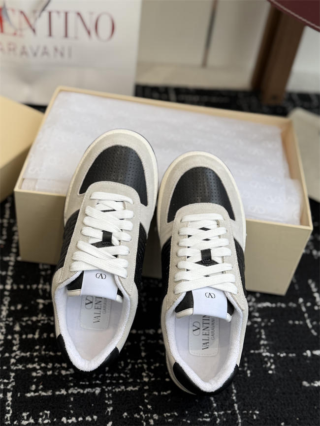 Va1e*ntin0 sneakers