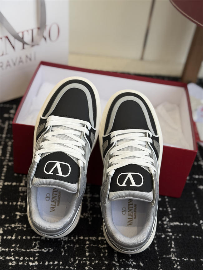 Va1e*ntin0 sneakers