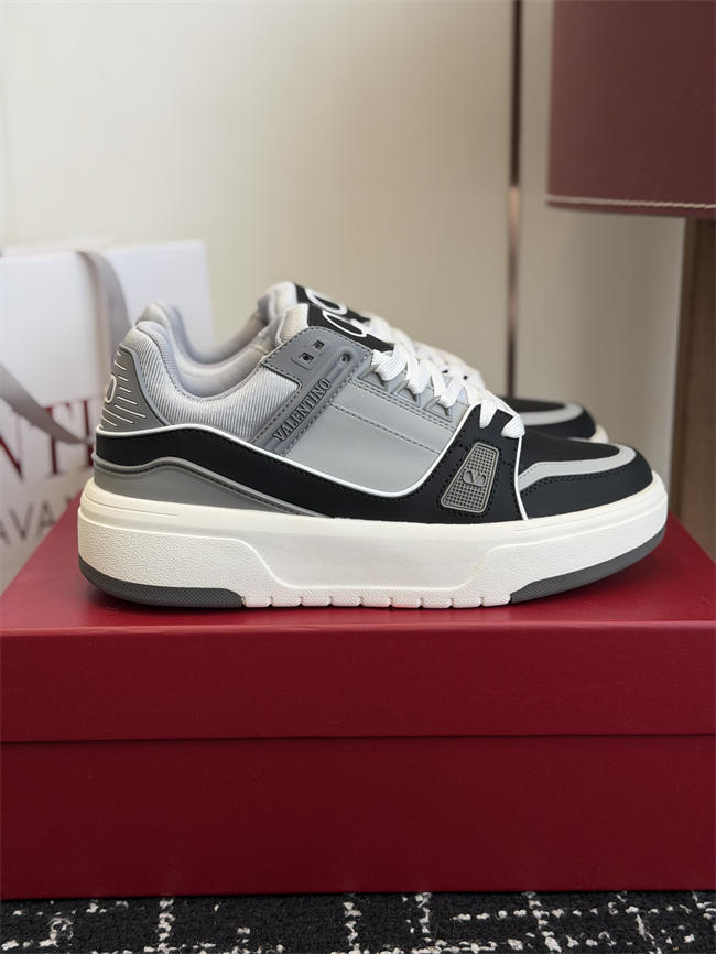 Va1e*ntin0 sneakers