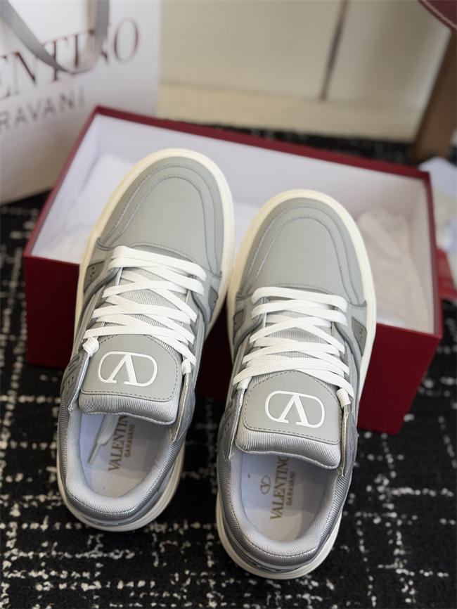 Va1e*ntin0 sneakers