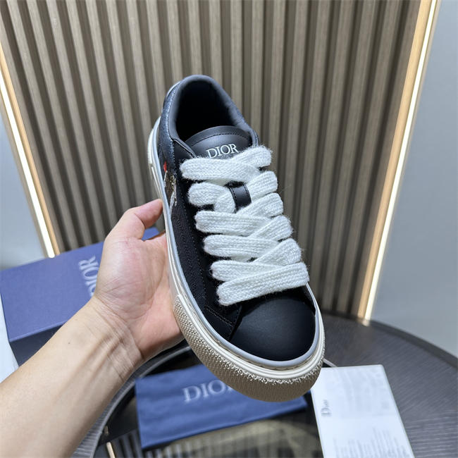 D10r b33 spin sneaker
