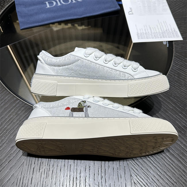 D10r b33 spin sneaker
