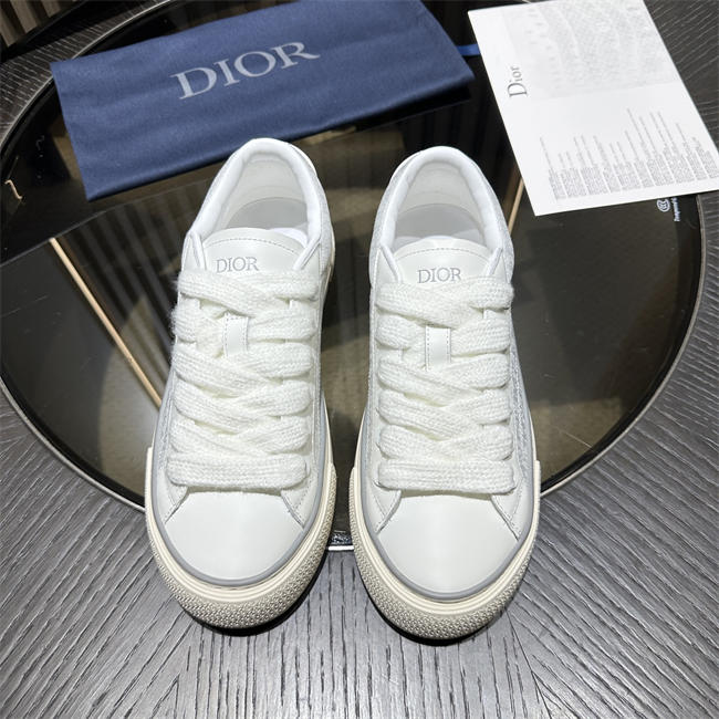 D10r b33 spin sneaker