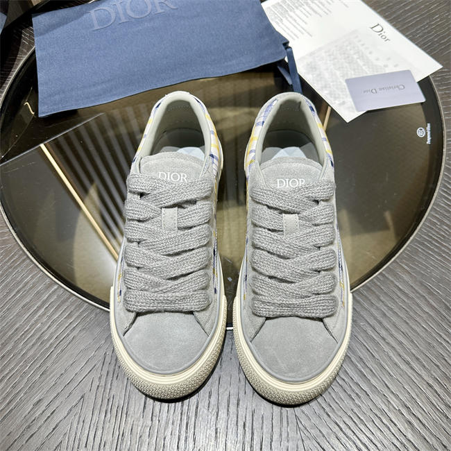 D10r b33 spin sneaker