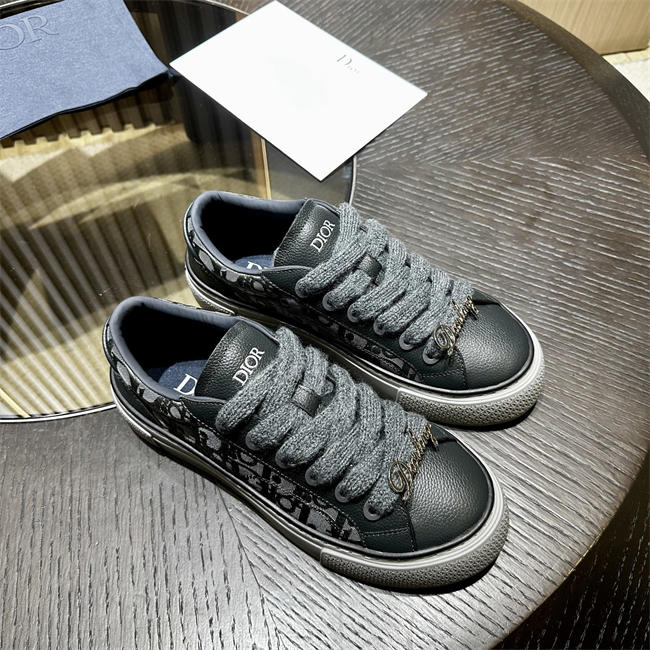 D10r sneaker