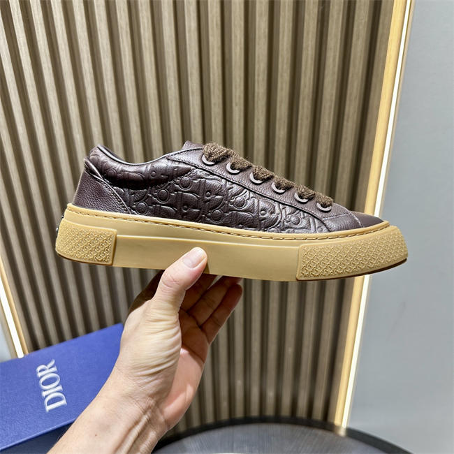 D10r sneaker
