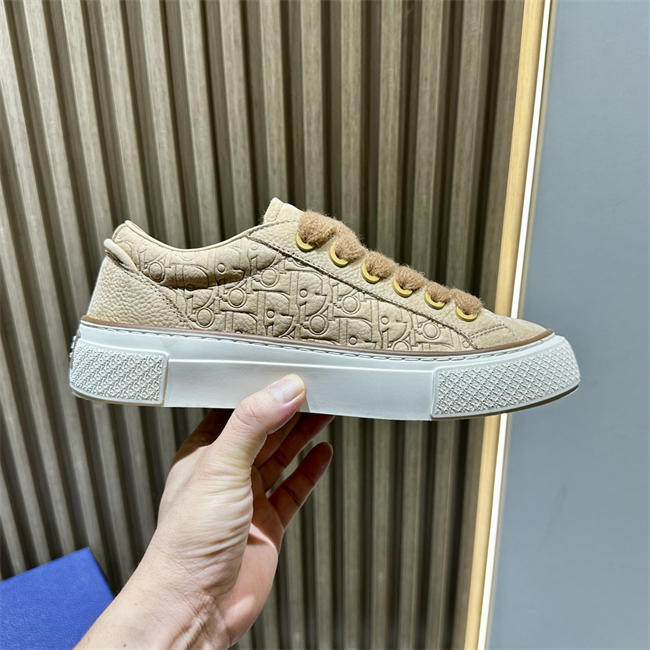 D10r sneaker