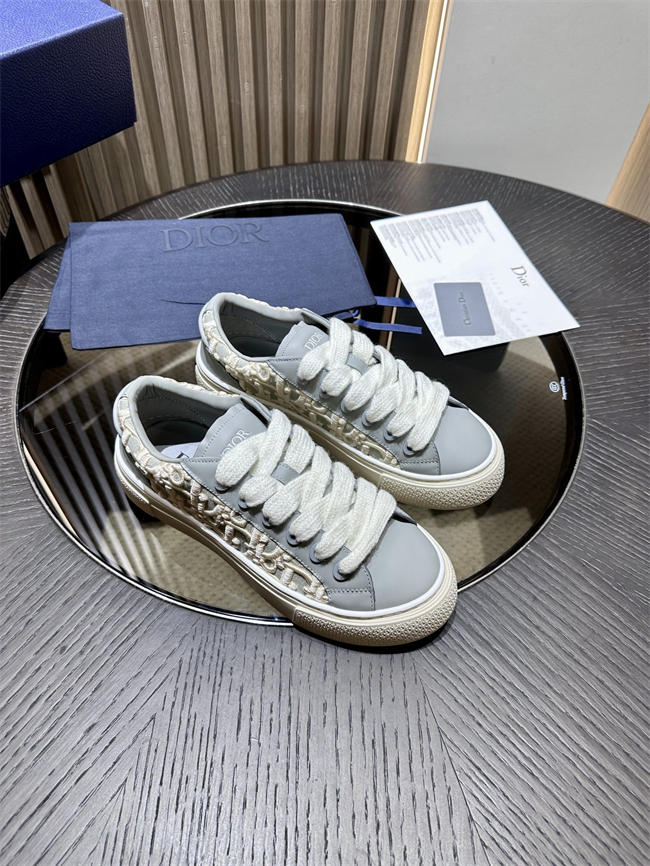 D10r sneaker