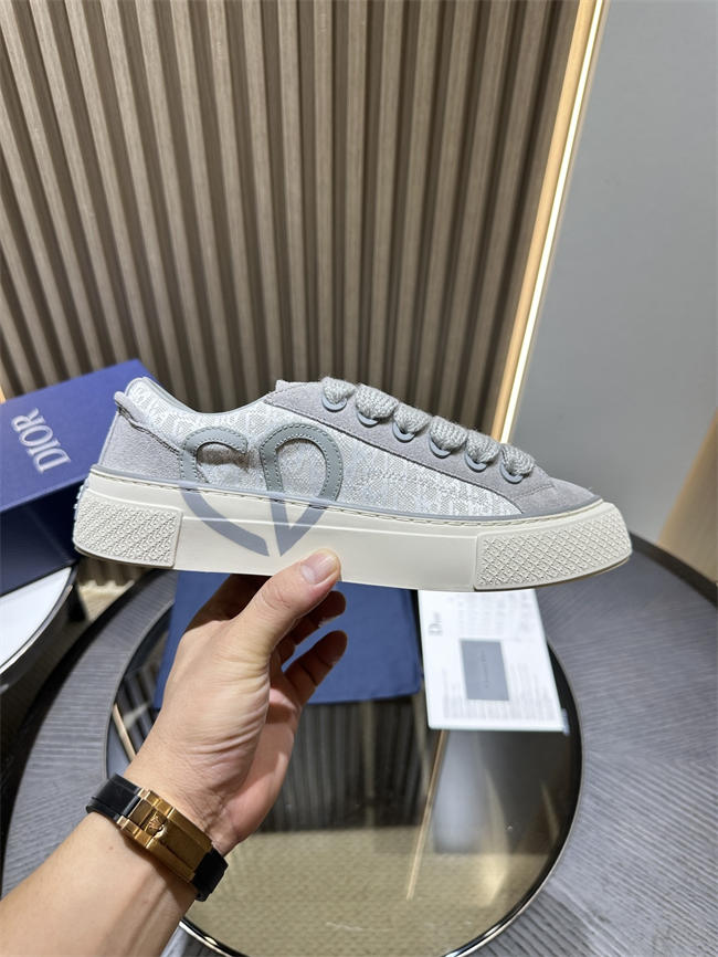 D10r sneaker