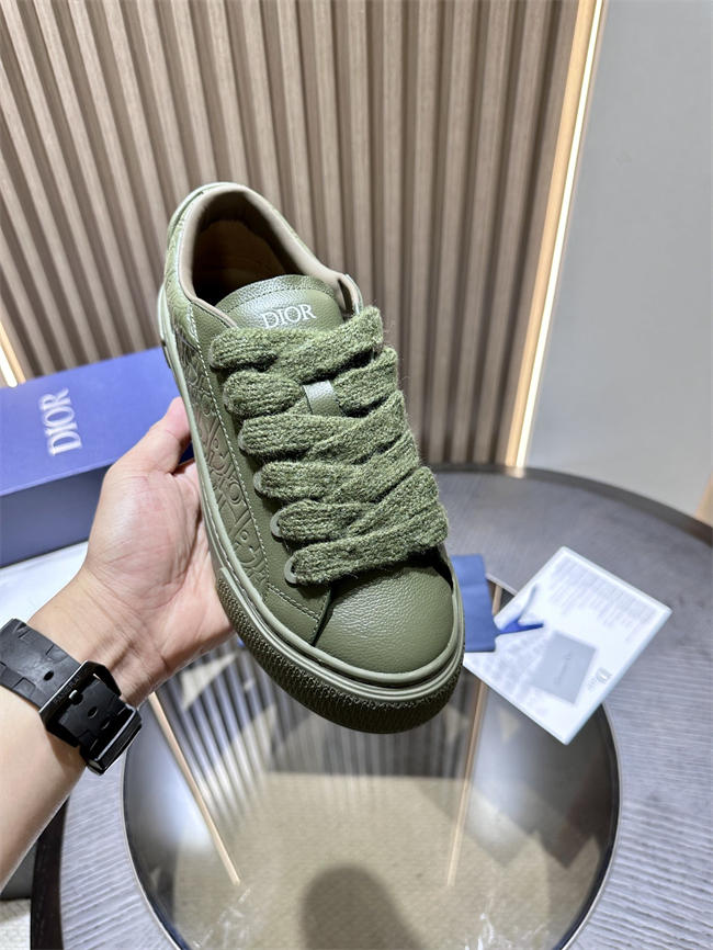 D10r sneaker