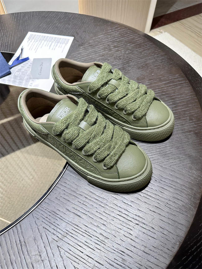 D10r sneaker