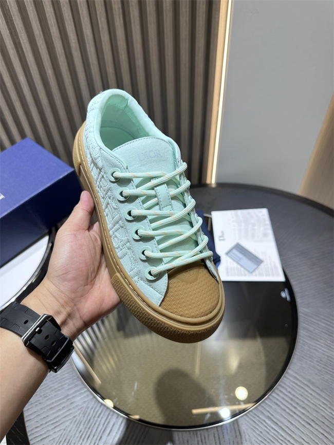 D10r sneaker