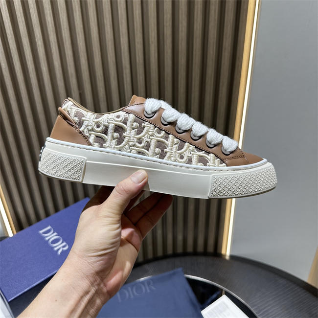 D10r sneaker