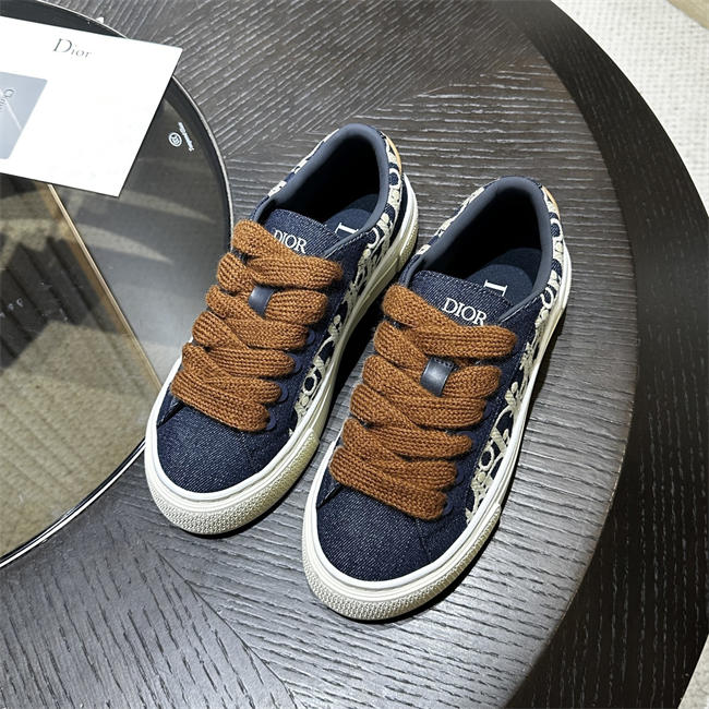 D10r sneaker