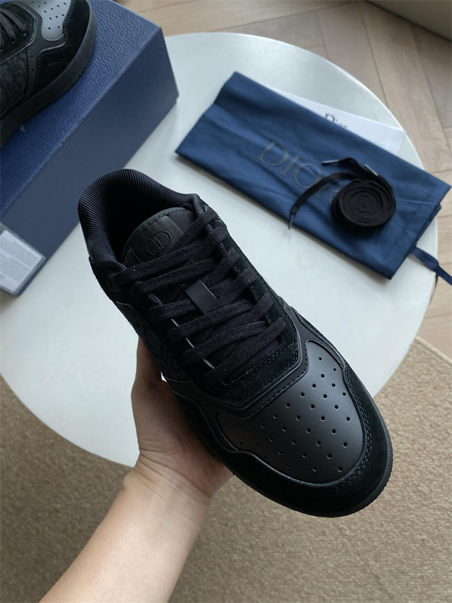 D10r b27 sneaker