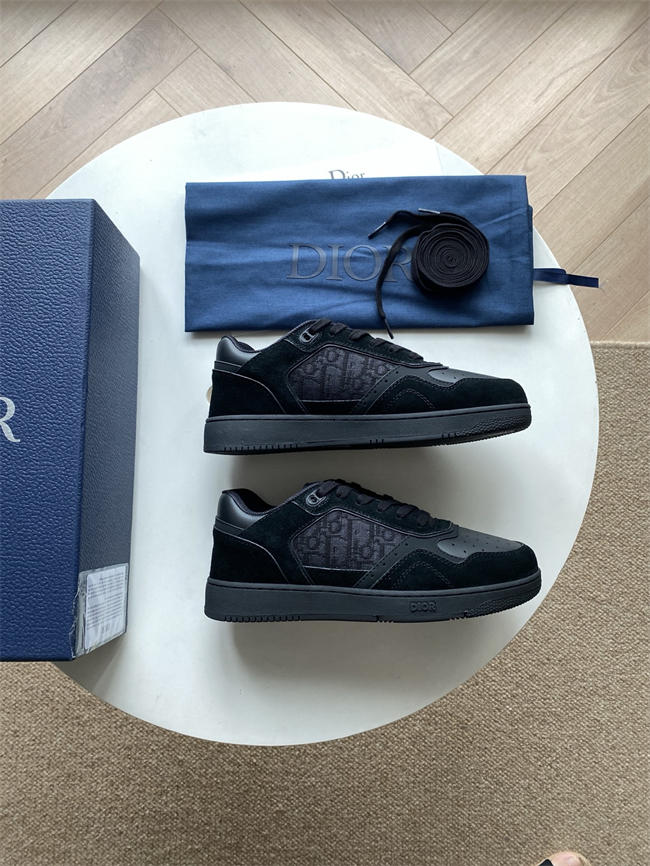 D10r b27 sneaker
