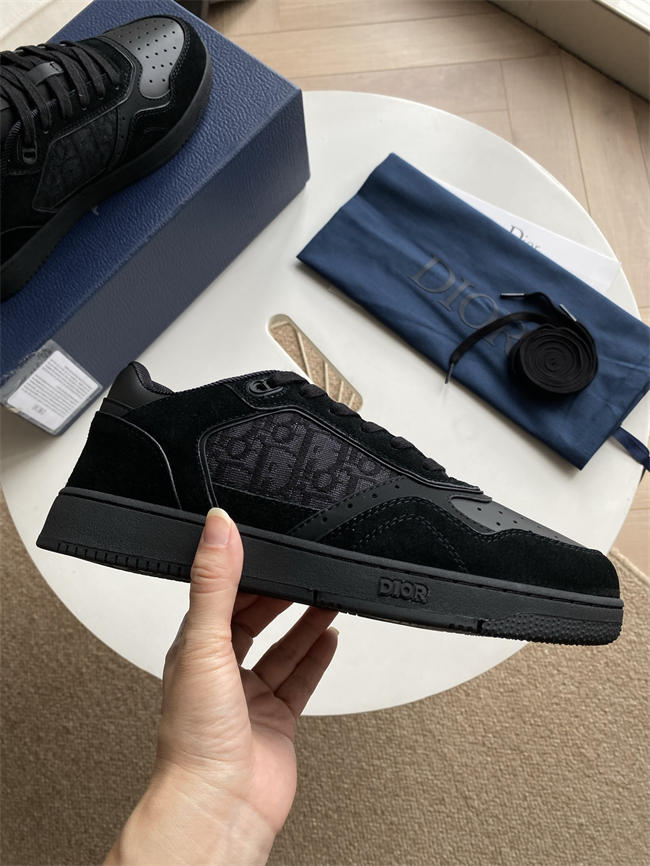 D10r b27 sneaker