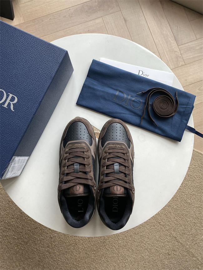 D10r b27 sneaker