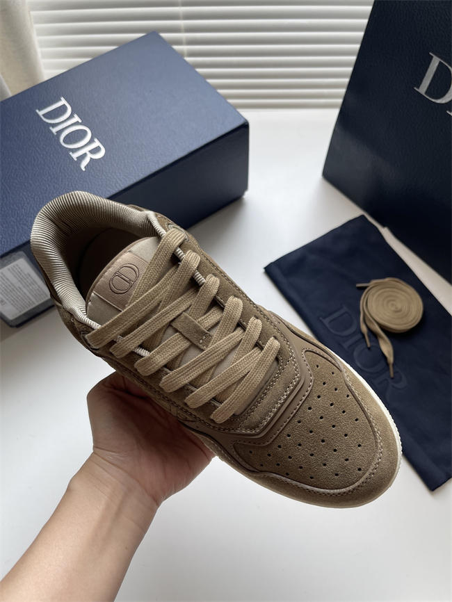 D10r b27 sneaker