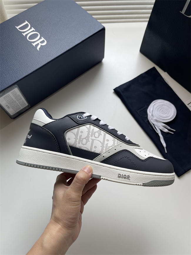 D10r b27 sneaker