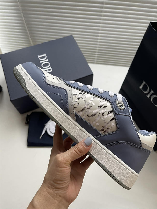 D10r b27 sneaker